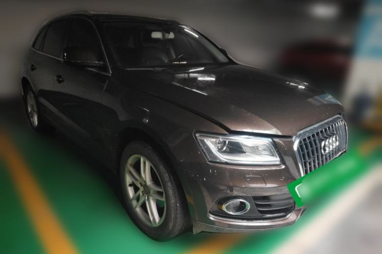 Used Audi Q5 2017 40 TFSI Technology Edition Front Right 45 Deg