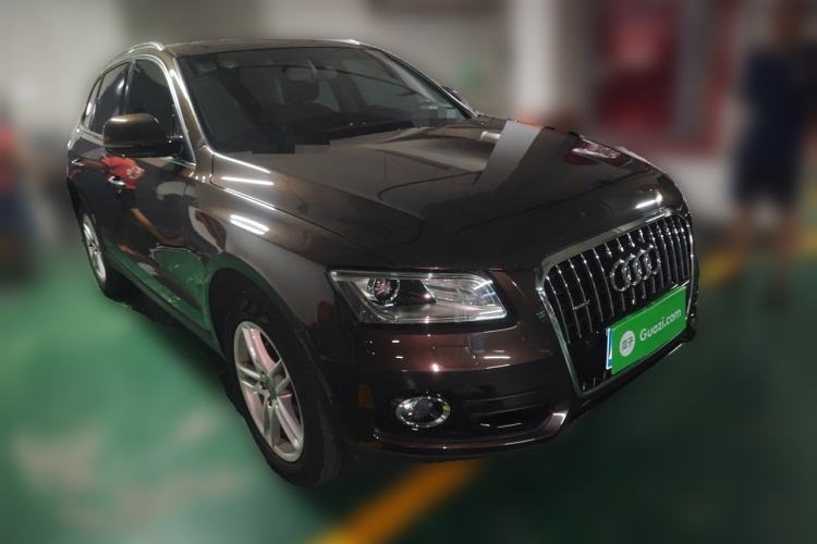 Used Audi Q5 2017 40 TFSI Technology Edition Front Right 45 Deg