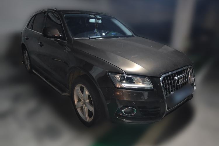 Used Audi Q5 2017 40 TFSI Ambition Edition Front Right 45 Deg