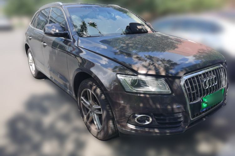 Used Audi Q5 2017 40 TFSI Technology Edition Front Right 45 Deg