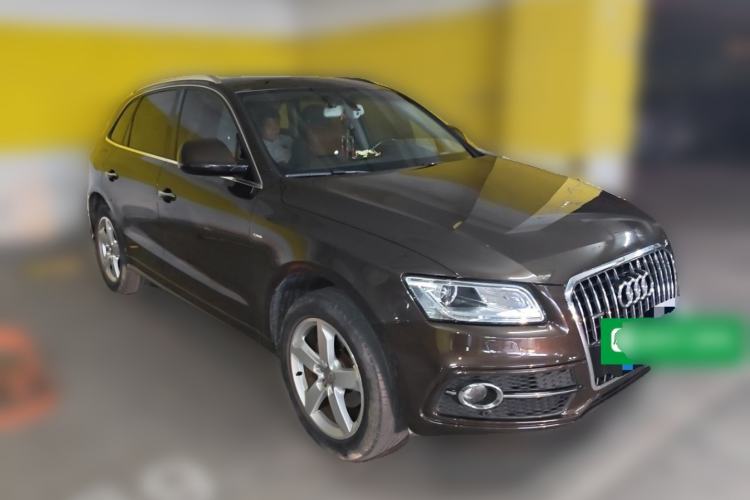 Used Audi Q5 2017 Plus 40 TFSI Ambition Model Front Right 45 Deg
