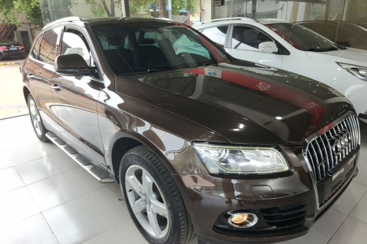 Used Audi Q5 2017 40 TFSI Ambition Edition Front Right 45 Deg