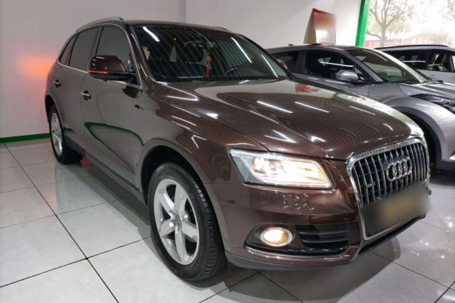 Used Audi Q5 2017 40 TFSI Ambition Edition Front Right 45 Deg