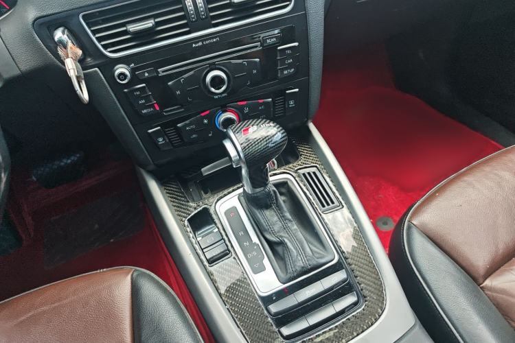 Used Audi Q5 2017 40 TFSI Ambition Edition Gear Lever