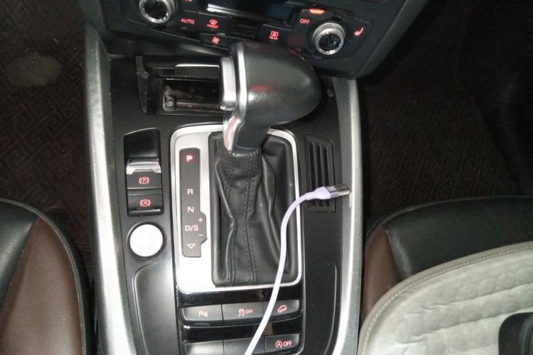 Used Audi Q5 2017 40 TFSI Technology Edition Gear Lever