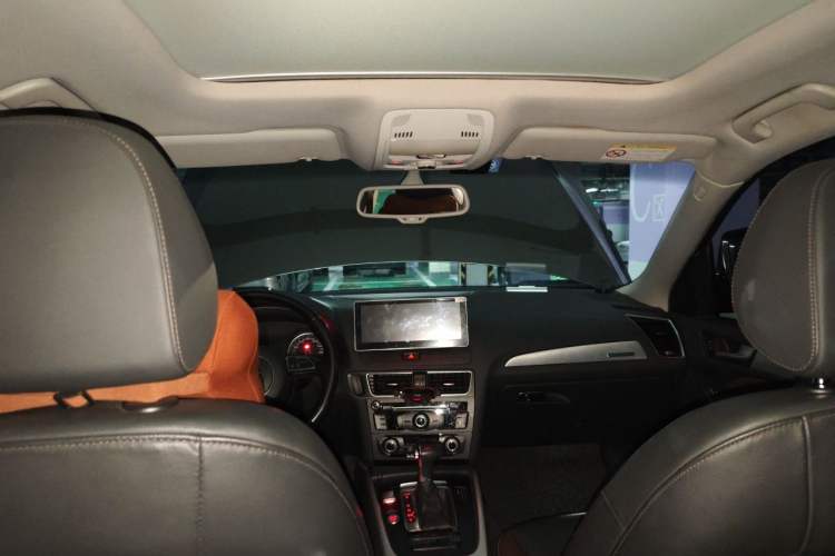 Used Audi Q5 2017 Plus 40 TFSI Technology Model Headliner