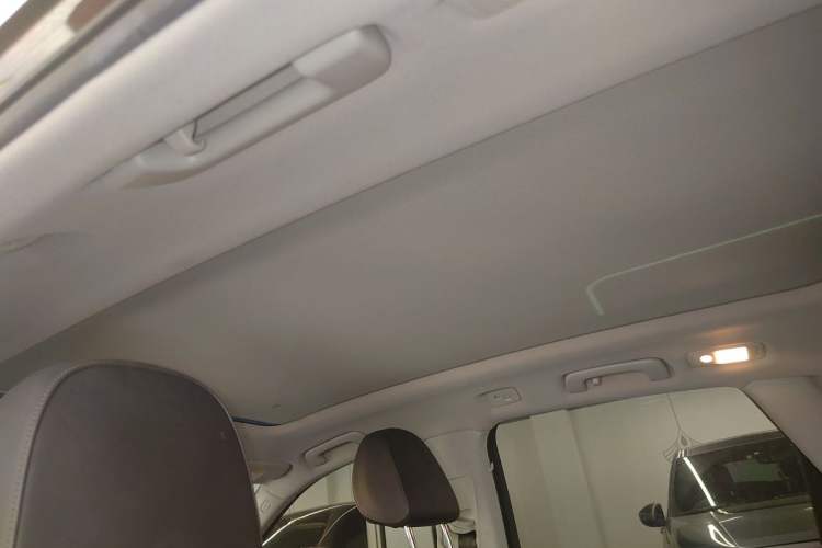 Used Audi Q5 2017 Plus 40 TFSI Technology Model Headliner