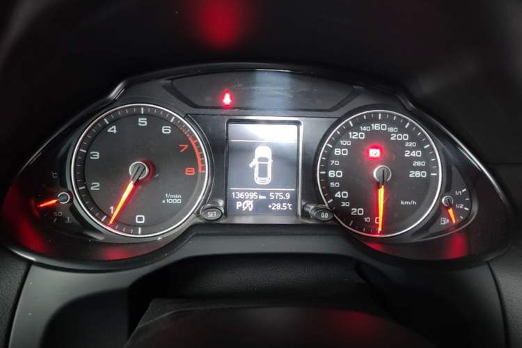 Used Audi Q5 2017 40 TFSI Ambition Edition Instrument Cluster