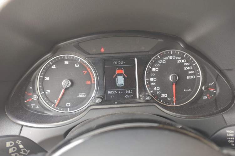 Used Audi Q5 2017 40 TFSI Technology Edition Instrument Cluster