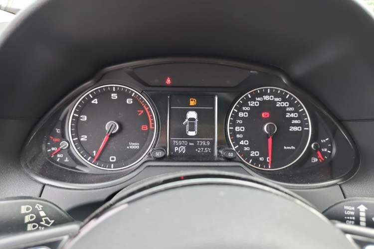 Used Audi Q5 2017 Plus 40 TFSI Ambition Model Instrument Cluster