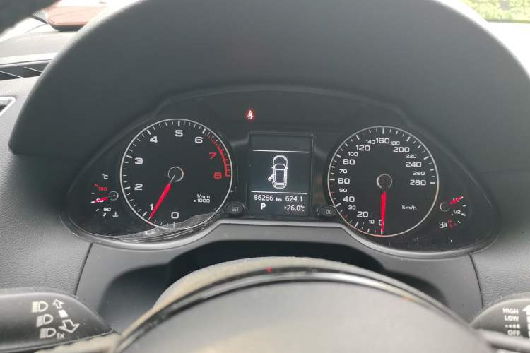 Used Audi Q5 2017 40 TFSI Ambition Edition Instrument Cluster