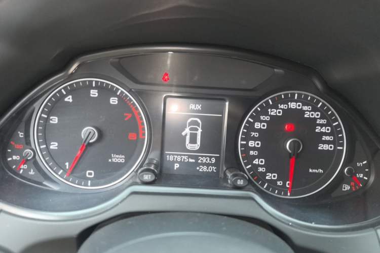 Used Audi Q5 2017 Plus 40 TFSI Ambition Model Instrument Cluster