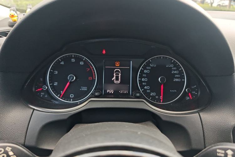 Used Audi Q5 2017 40 TFSI Ambition Edition Instrument Cluster