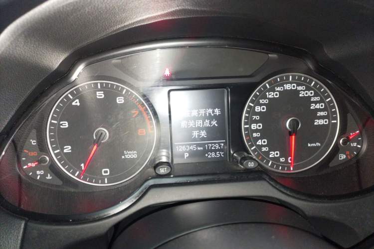 Used Audi Q5 2017 40 TFSI Ambition Edition Instrument Cluster