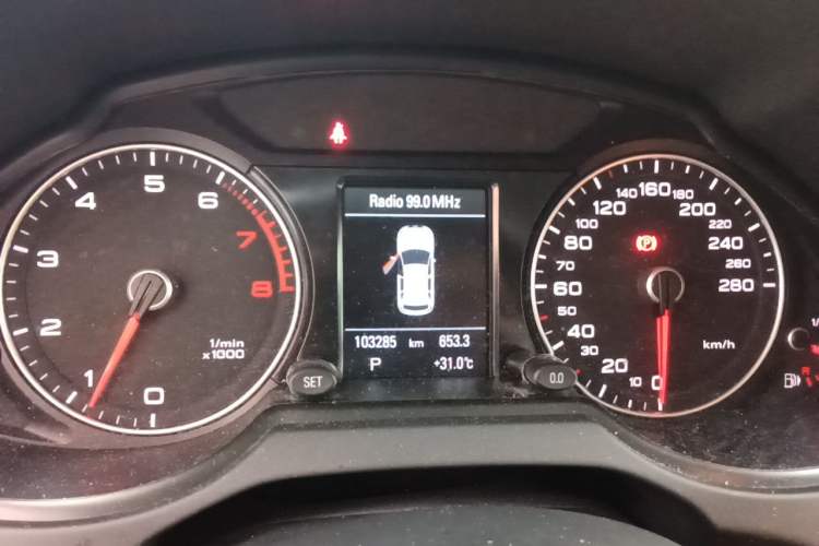 Used Audi Q5 2017 40 TFSI Comfort Model Instrument Cluster