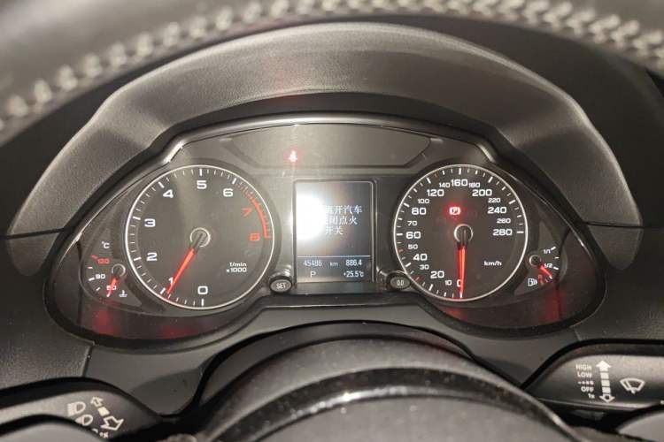 Used Audi Q5 2017 40 TFSI Technology Edition Instrument Cluster