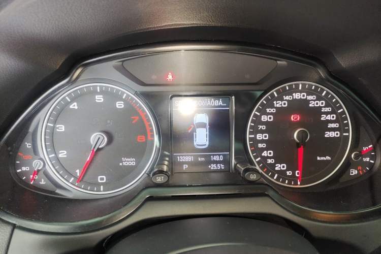 Used Audi Q5 2017 Plus 40 TFSI Technology Model Instrument Cluster