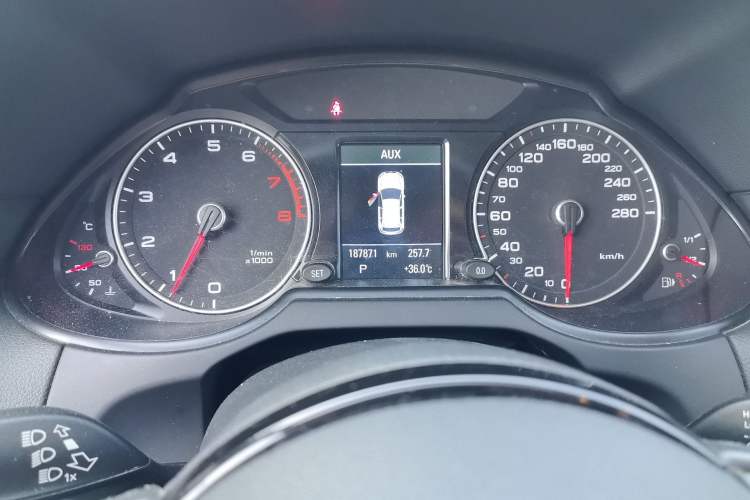 Used Audi Q5 2017 40 TFSI Technology Edition Instrument Cluster