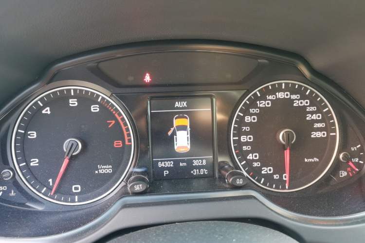 Used Audi Q5 2017 40 TFSI Technology Edition Instrument Cluster