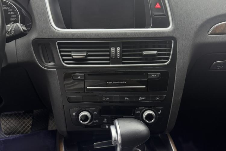 Used Audi Q5 2017 40 TFSI Comfort Model Instrument Cluster