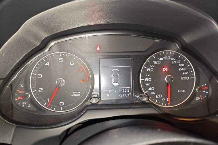 Used Audi Q5 2017 Plus 40 TFSI Ambition Model Instrument Cluster