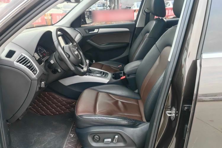 Used Audi Q5 2017 40 TFSI Ambition Edition Interior 1