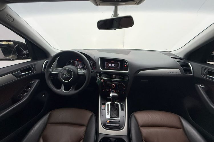 Used Audi Q5 2017 Plus 40 TFSI Ambition Model Interior 1