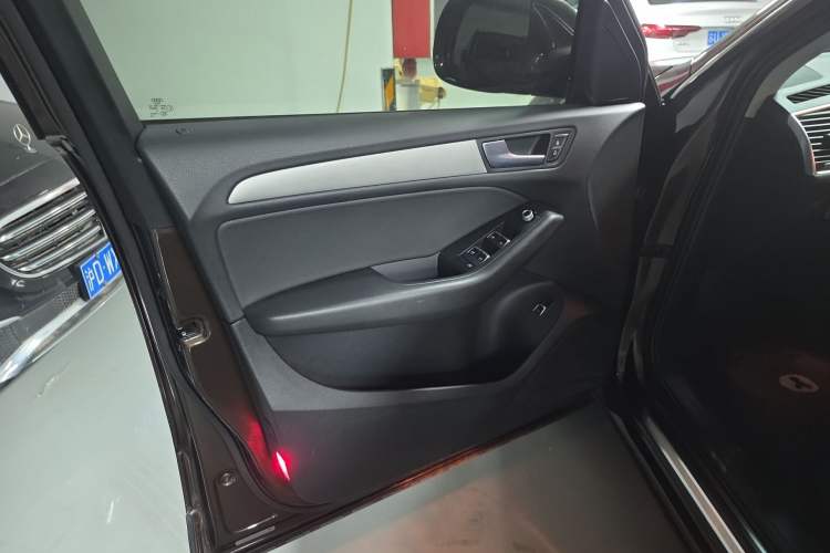 Used Audi Q5 2017 40 TFSI Ambition Edition Interior 1