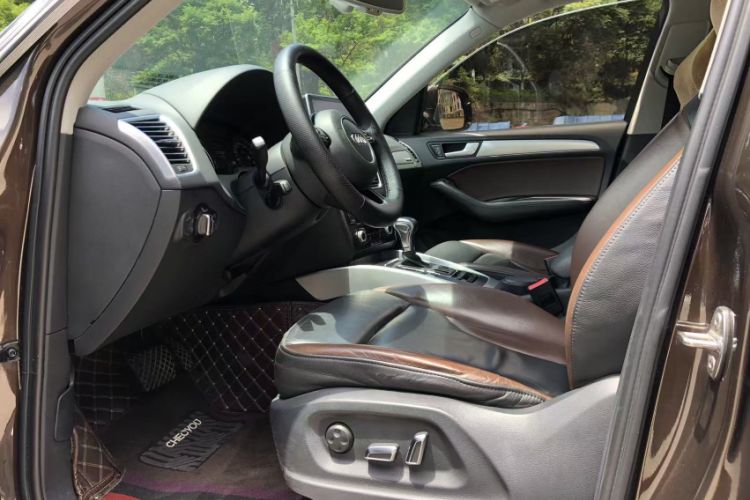 Used Audi Q5 2017 Plus 40 TFSI Technology Model Interior 2