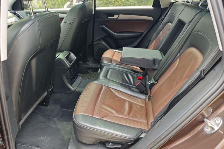 Used Audi Q5 2017 Plus 40 TFSI Ambition Model Interior 2