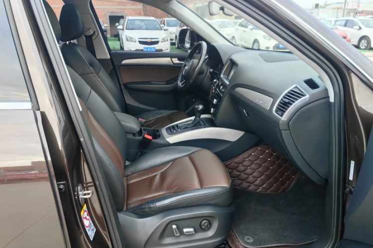Used Audi Q5 2017 40 TFSI Ambition Edition Interior 3