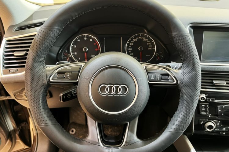 Used Audi Q5 2017 40 TFSI Technology Edition Interior 3