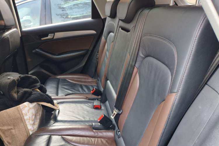 Used Audi Q5 2017 Plus 40 TFSI Technology Model Interior 4
