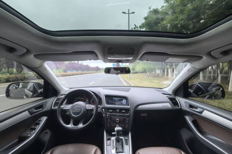 Used Audi Q5 2017 40 TFSI Ambition Edition Interior 4