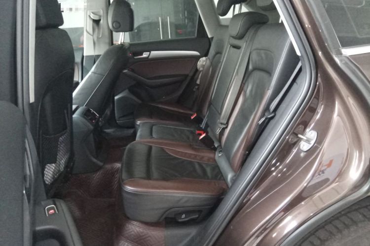 Used Audi Q5 2017 40 TFSI Technology Edition Interior 4