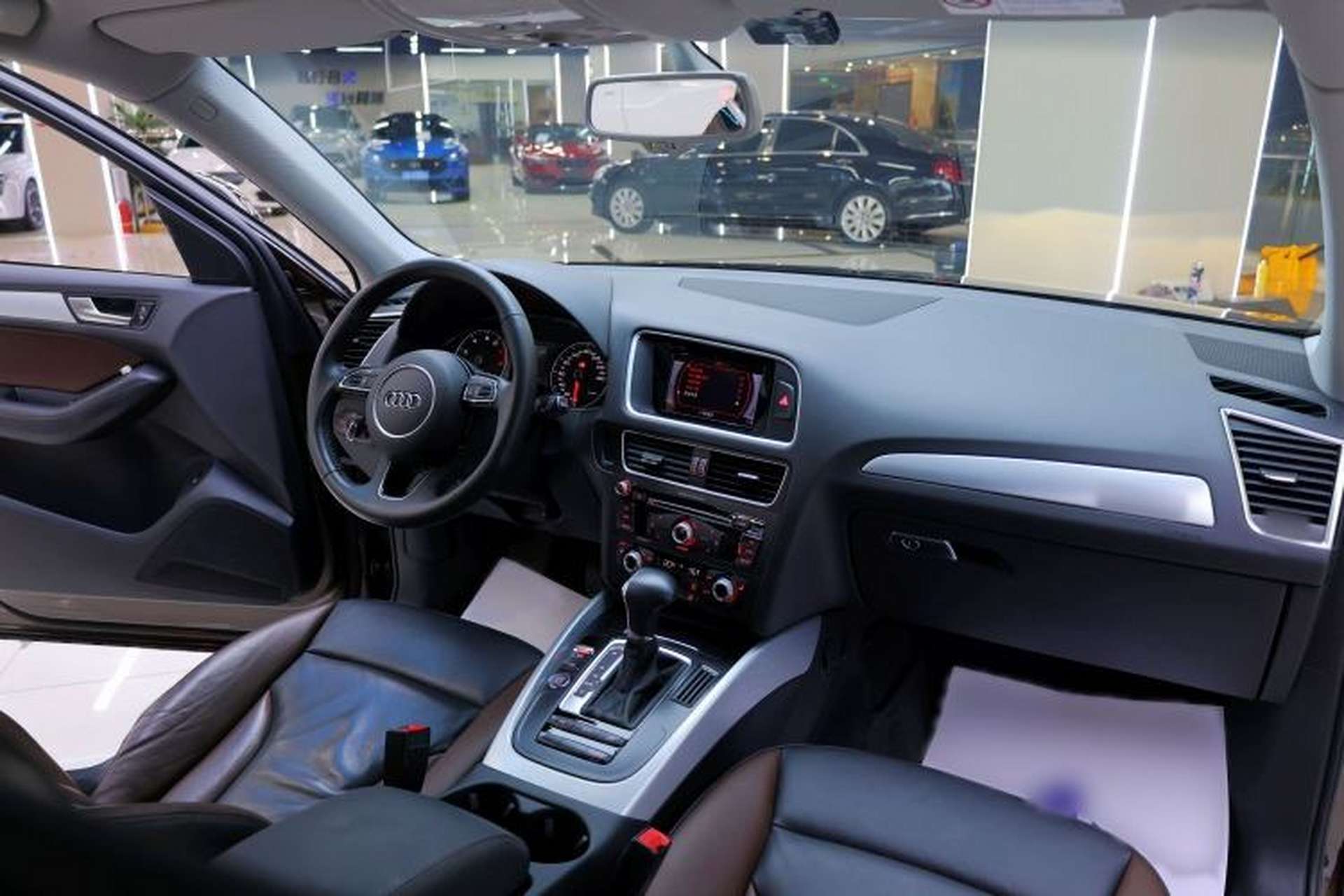 Used Audi Q5 2017 Plus 40 TFSI Technology Model Interior 4