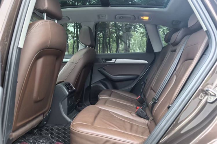Used Audi Q5 2017 40 TFSI Ambition Edition Interior 5