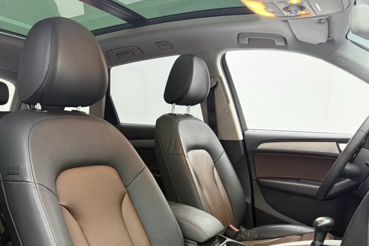 Used Audi Q5 2017 Plus 40 TFSI Ambition Model Interior 5
