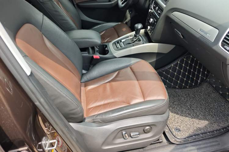 Used Audi Q5 2017 Plus 40 TFSI Ambition Model Interior 5