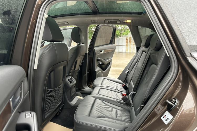 Used Audi Q5 2017 40 TFSI Comfort Model Interior 7
