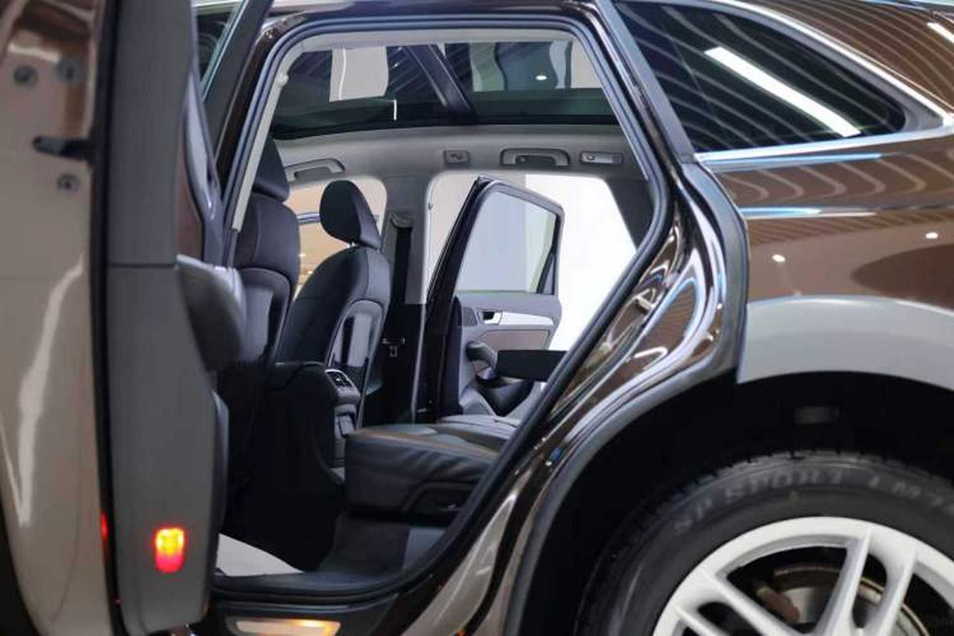 Used Audi Q5 2017 Plus 40 TFSI Technology Model Interior 8