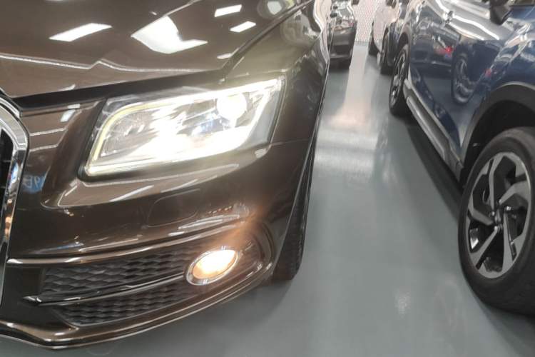 Used Audi Q5 2017 Plus 40 TFSI Ambition Model Left Front Headlight