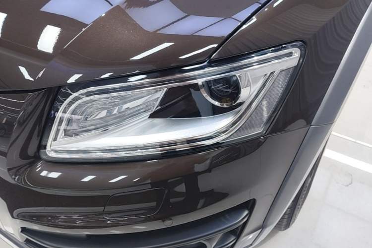 Used Audi Q5 2017 Plus 40 TFSI Technology Model Left Front Headlight