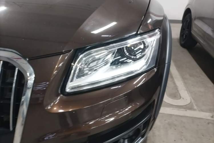Used Audi Q5 2017 Plus 40 TFSI Technology Model Left Front Headlight