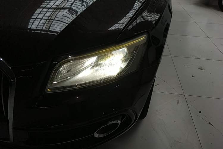 Used Audi Q5 2017 Plus 40 TFSI Ambition Model Left Front Headlight
