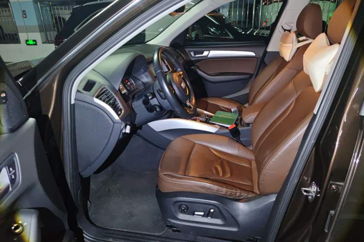 Used Audi Q5 2017 40 TFSI Technology Edition Left Front Seat