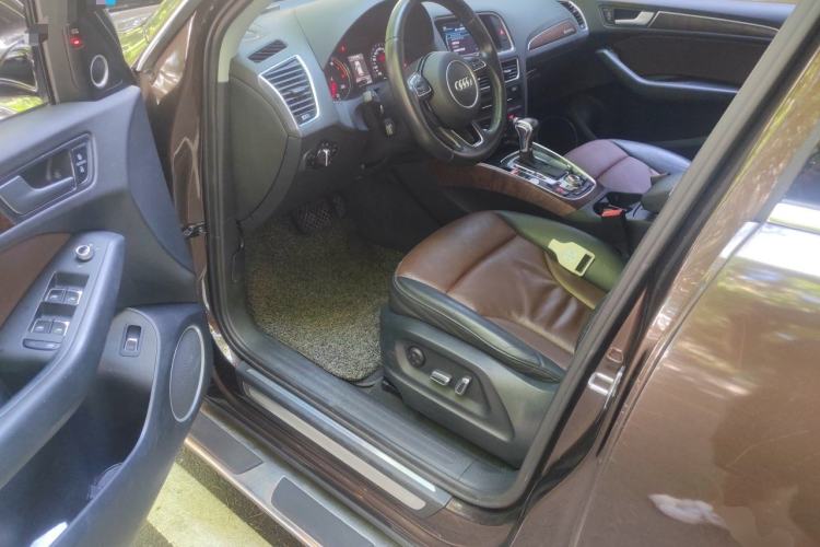 Used Audi Q5 2017 40 TFSI Comfort Model Left Front Seat