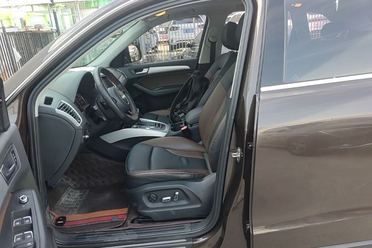Used Audi Q5 2017 40 TFSI Technology Edition Left Front Seat