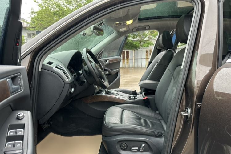Used Audi Q5 2017 40 TFSI Comfort Model Left Front Seat