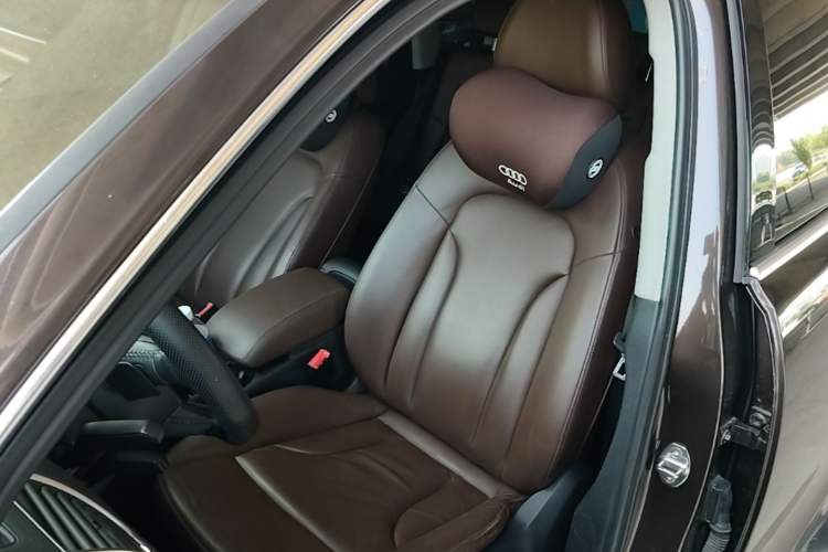 Used Audi Q5 2017 40 TFSI Technology Edition Left Front Seat